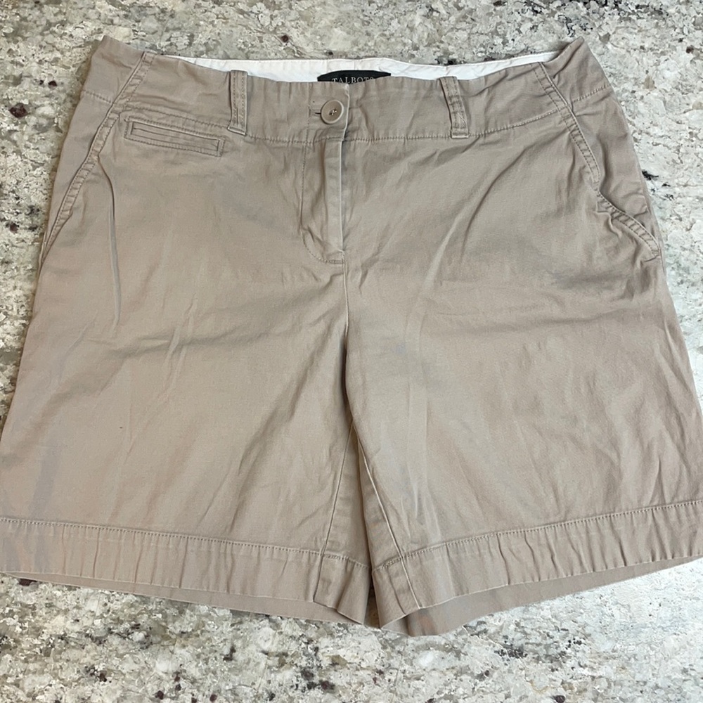 Talbots size 4 Tan shorts.